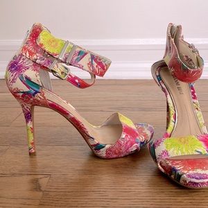 Spring and summer floral shoe